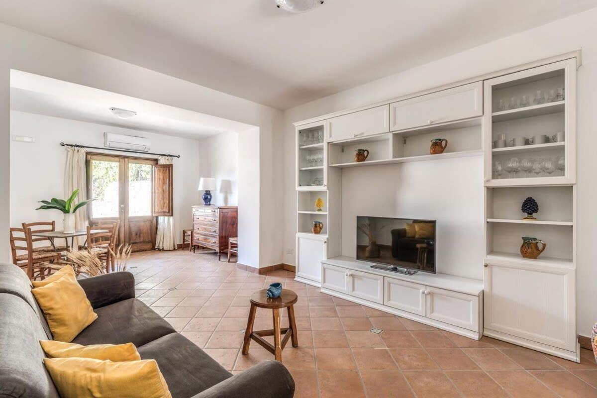 Villa Mimosa Rustic Elegance Views & Pool Масса-Лубренсе Экстерьер фото
