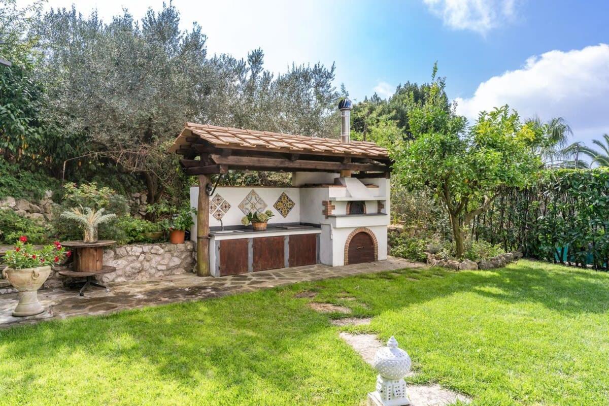Villa Mimosa Rustic Elegance Views & Pool Масса-Лубренсе Экстерьер фото