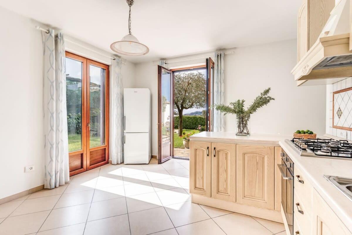 Villa Mimosa Rustic Elegance Views & Pool Масса-Лубренсе Экстерьер фото