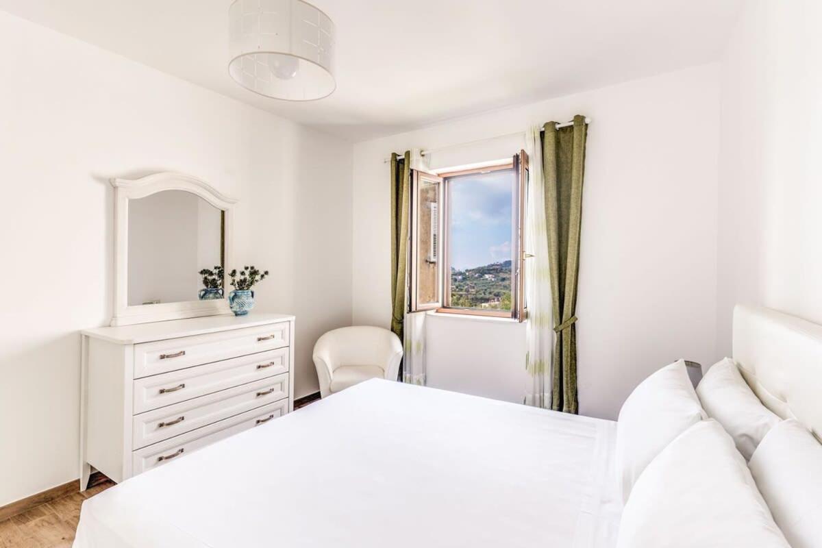 Villa Mimosa Rustic Elegance Views & Pool Масса-Лубренсе Экстерьер фото